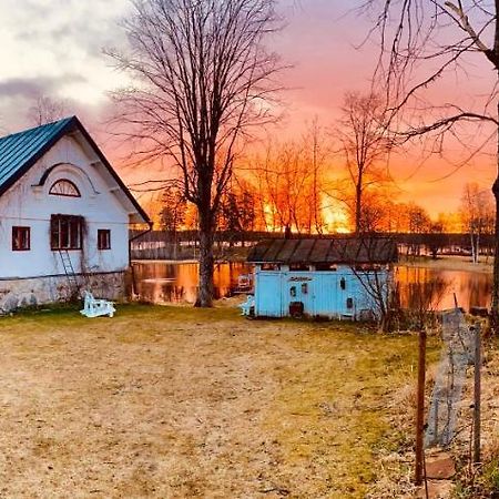 Romantic Spa Villa With Fireplace By The Lake Stjarnsund المظهر الخارجي الصورة