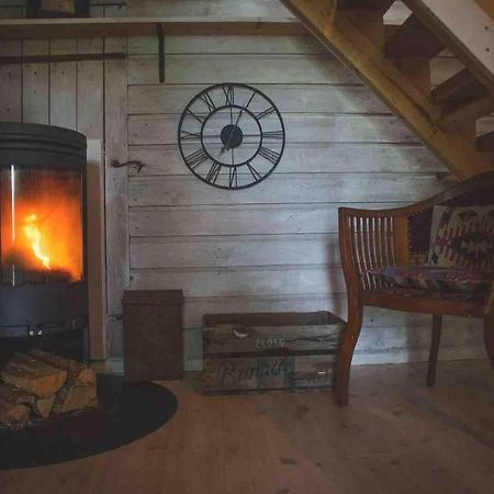 Romantic Spa Villa With Fireplace By The Lake Stjarnsund المظهر الخارجي الصورة