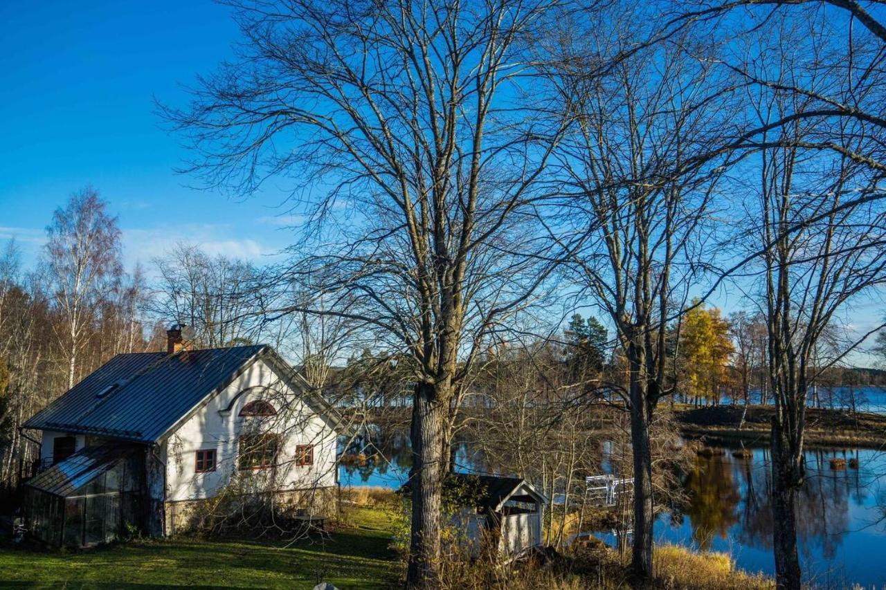 Romantic Spa Villa With Fireplace By The Lake Stjarnsund المظهر الخارجي الصورة
