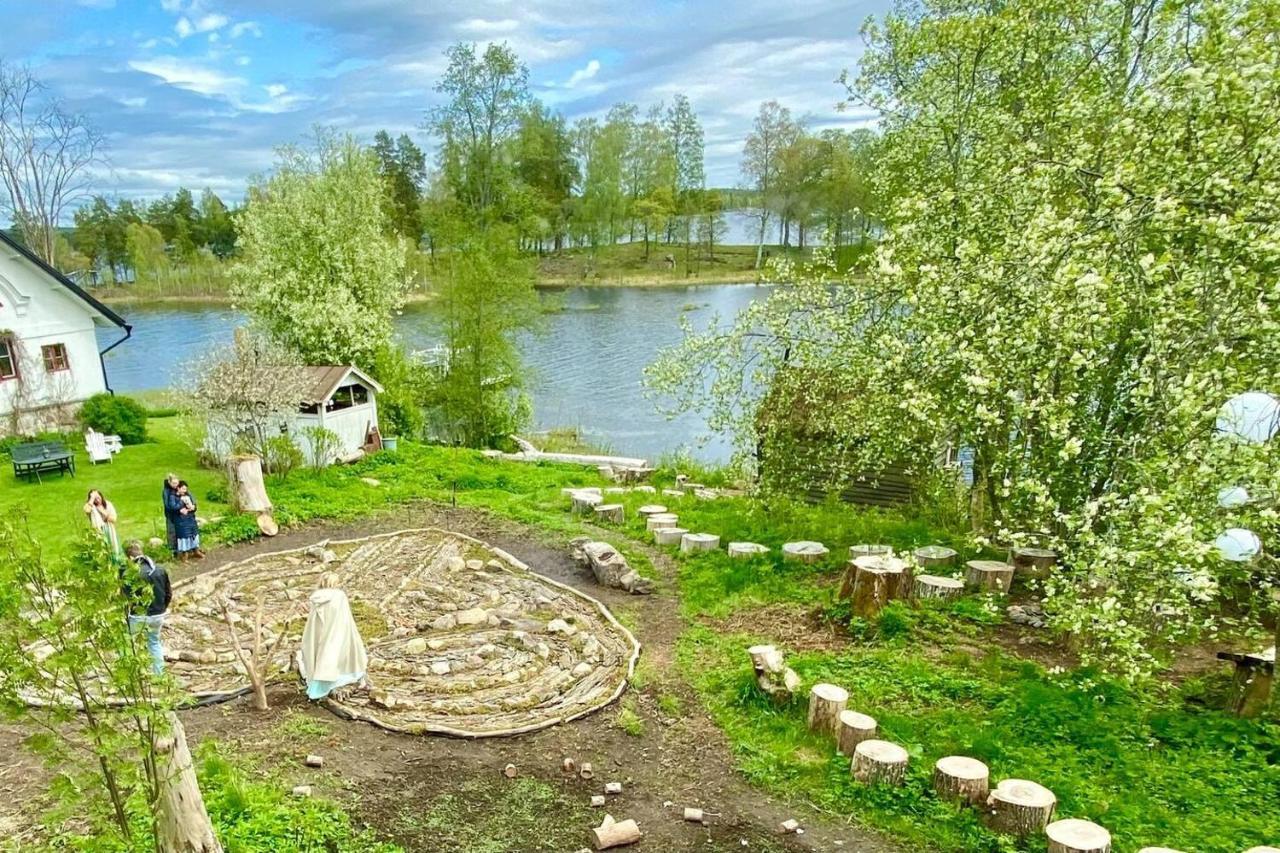 Romantic Spa Villa With Fireplace By The Lake Stjarnsund المظهر الخارجي الصورة